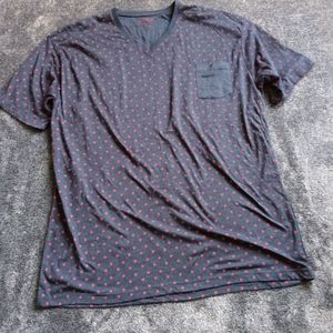 Galaxy by Harvic v-neck pocket tee